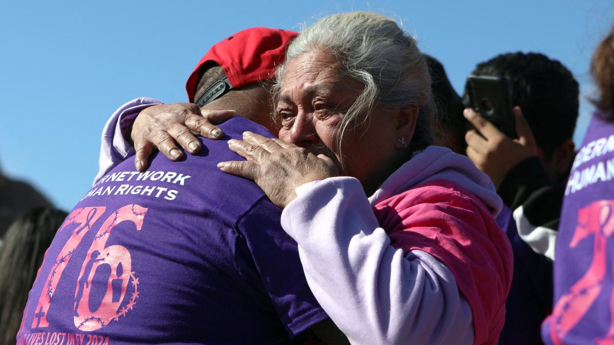  Previo a Elecciones de EU: Con temor a políticas más duras, migrantes se reencuentran en frontera con México